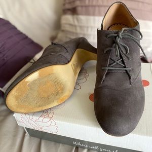 journee collection leona women's oxford high heels